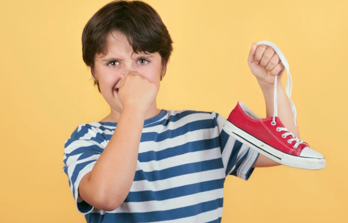 Negative Words that Start with S - stinky