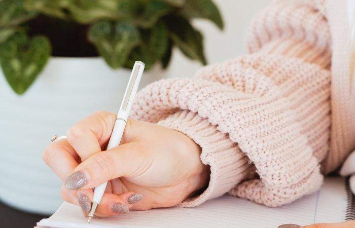 Thank You Quotes - writing a card